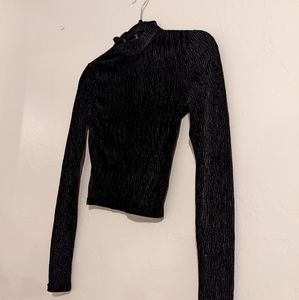 H&M Open Back Long Sleeve Crop Top - Black